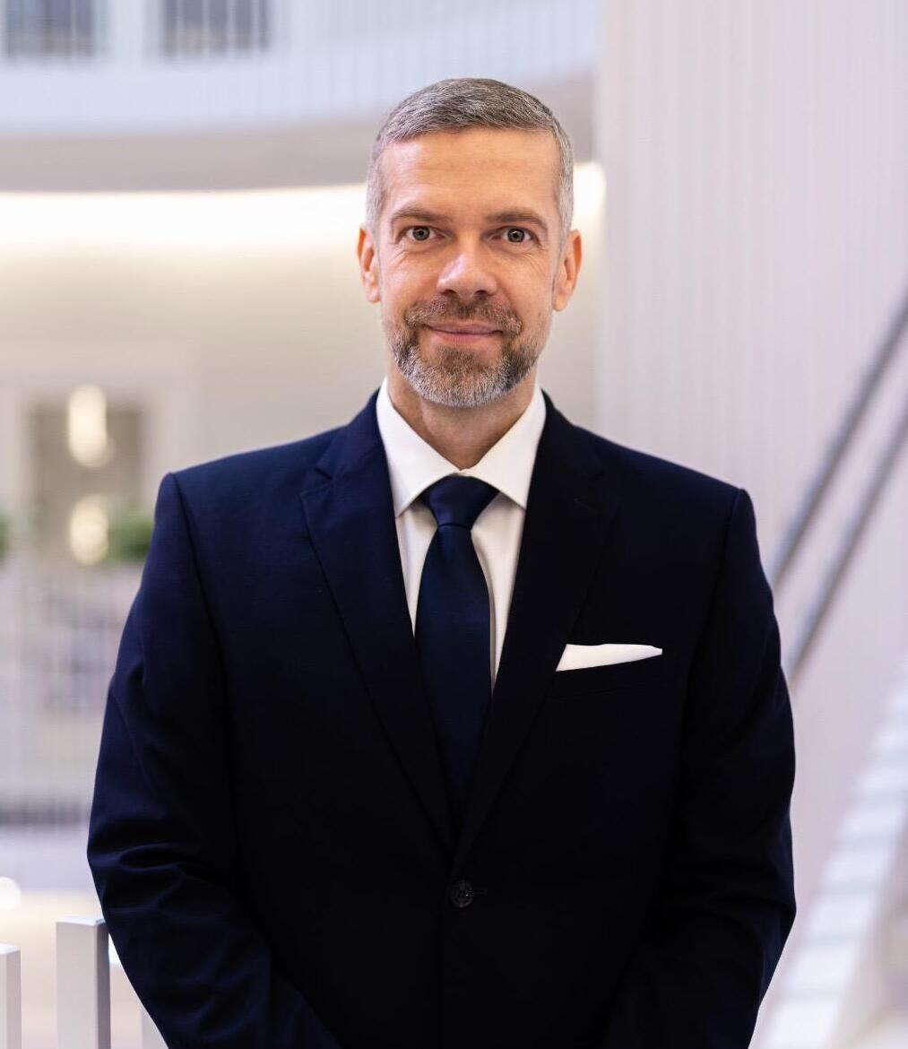 Dr. Ingmar
